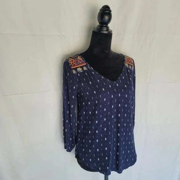 Hollister Lace Up Viscose Top Cap Shirt Tee Navy Blue Floral 3/4 Sleeve XS - Picture 4 of 10